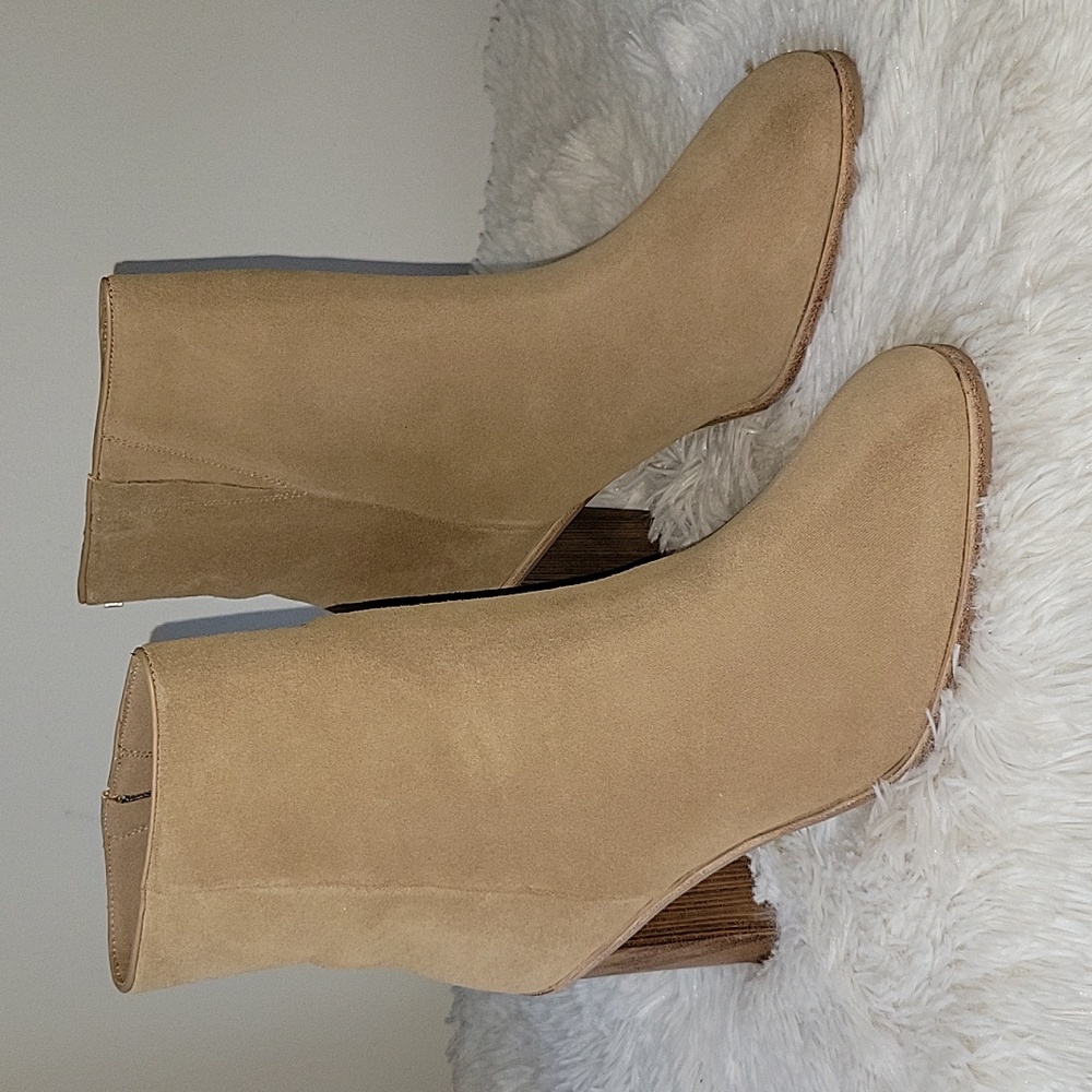 Ted Baker London Orbida Boots  Natural US 10.5